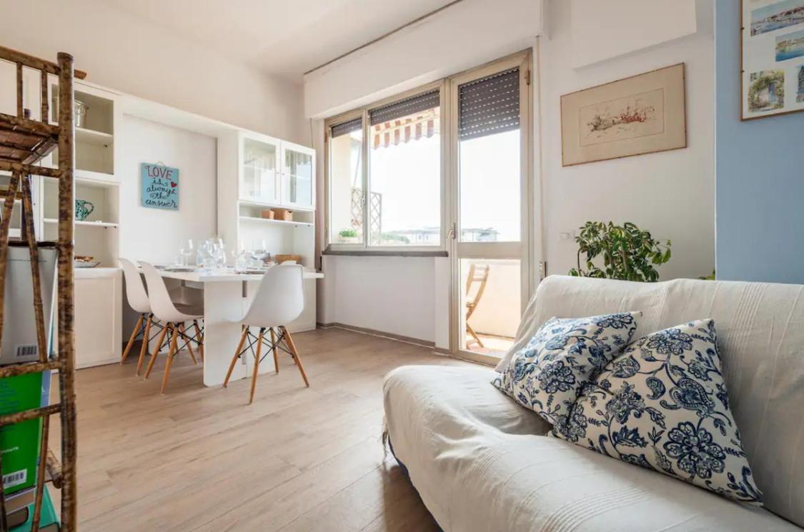 Seaside Apt Private Parking And Near The Beach Viareggio Exterior photo